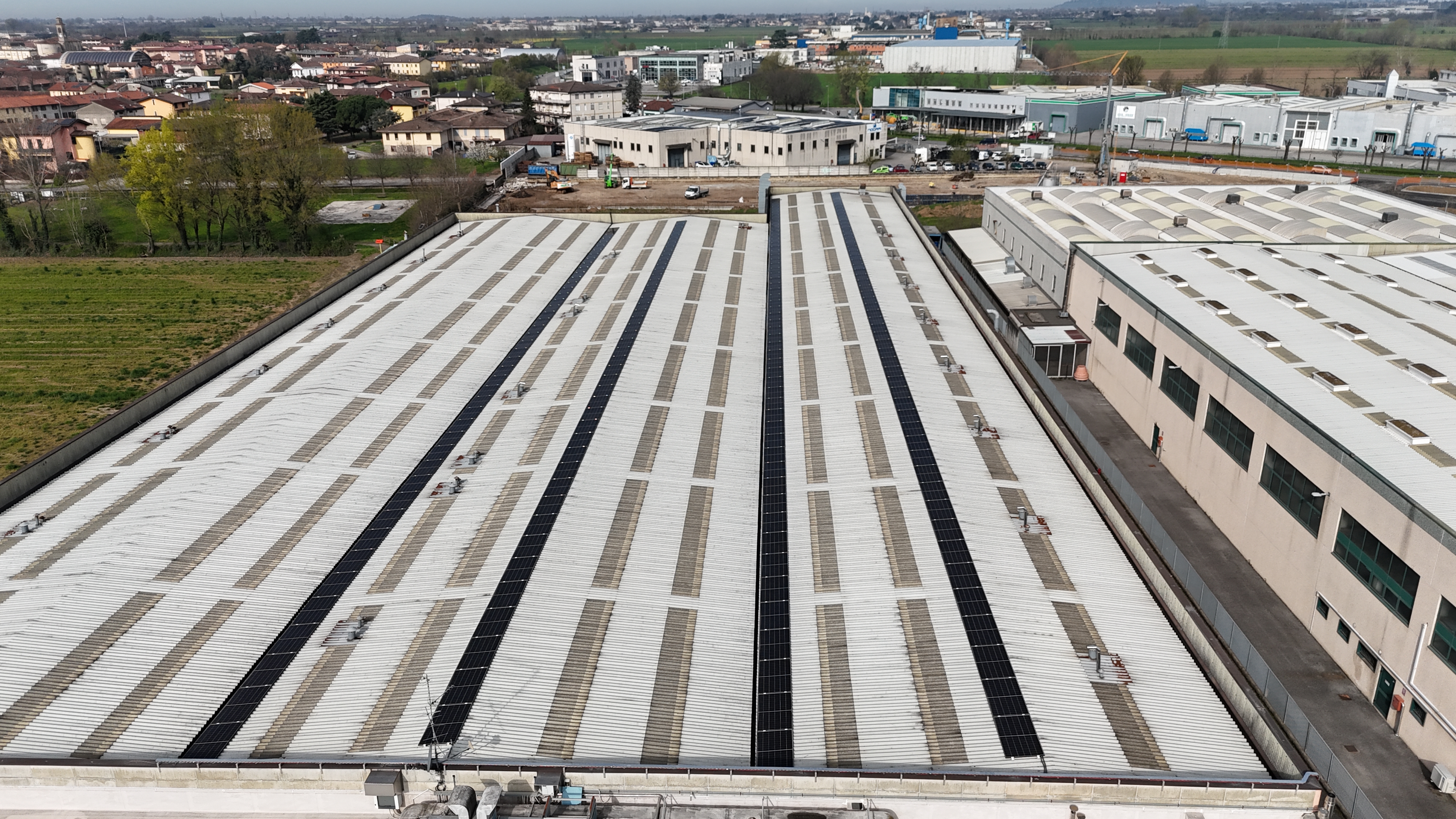 Fotovoltaico su lamiere grecate 5